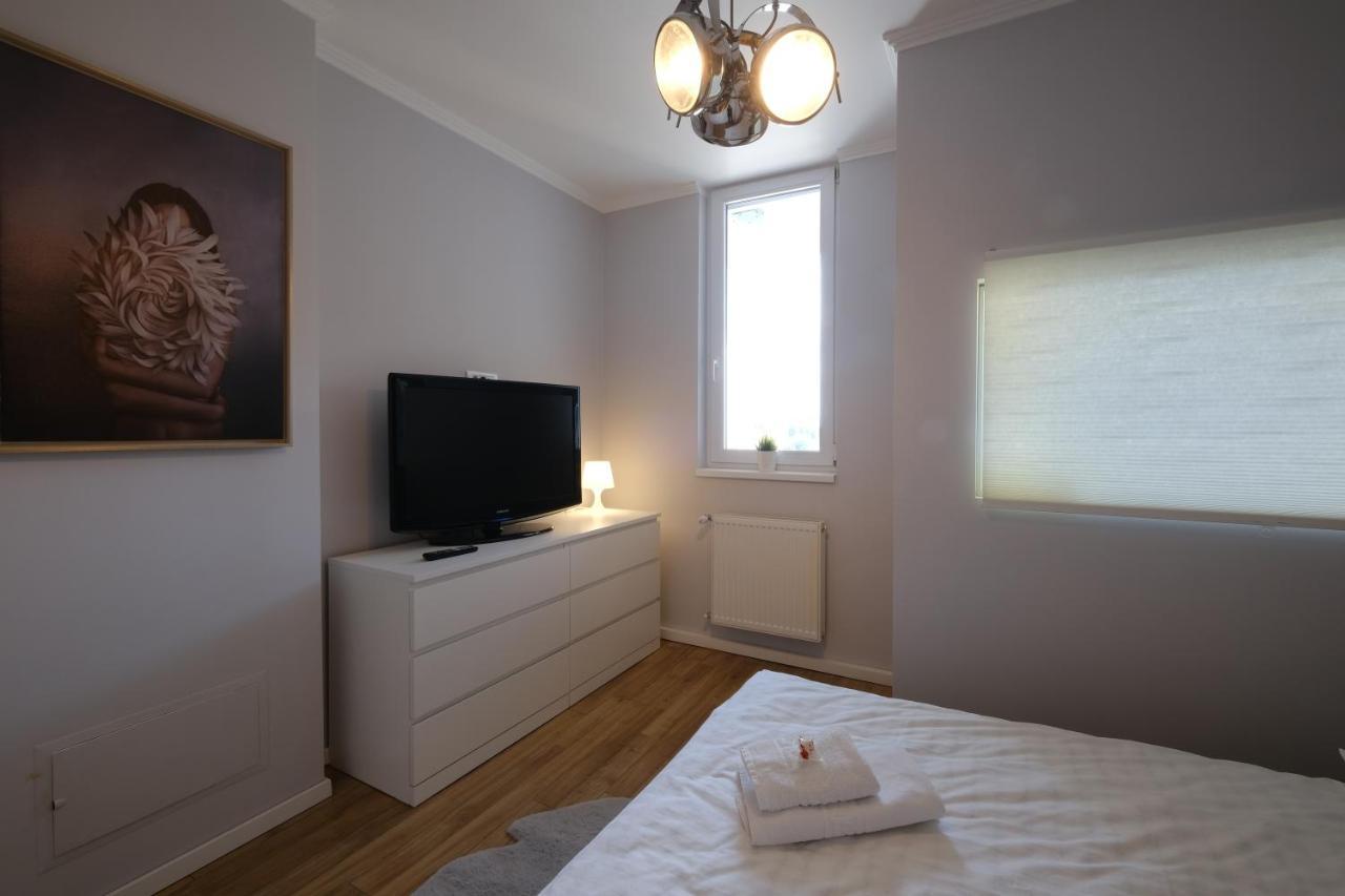 Urbanna Premium - Private Parking Included Apartment Arad Exterior photo